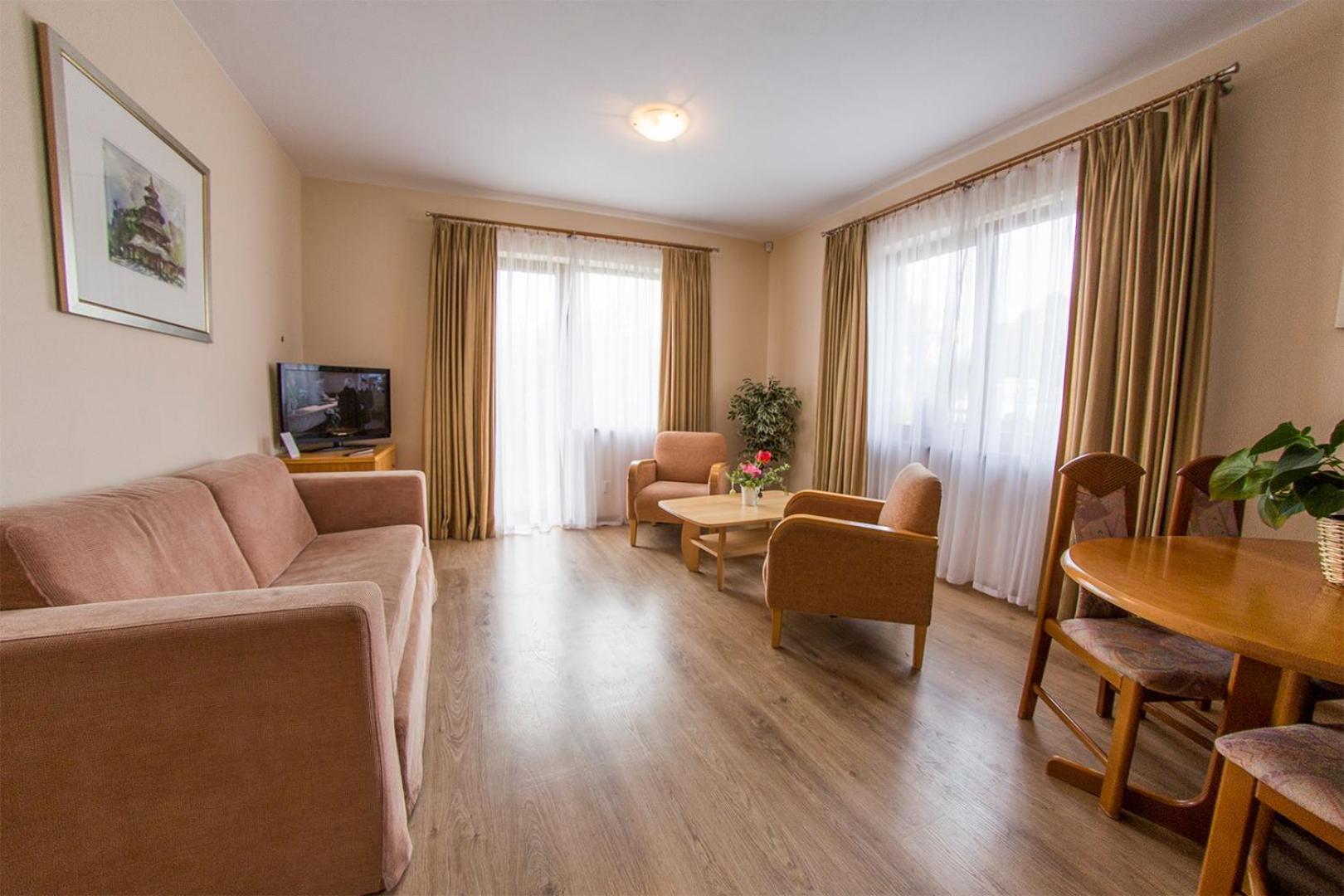 Wisniowy Sad Apartment Kudowa Zdroj Luaran gambar