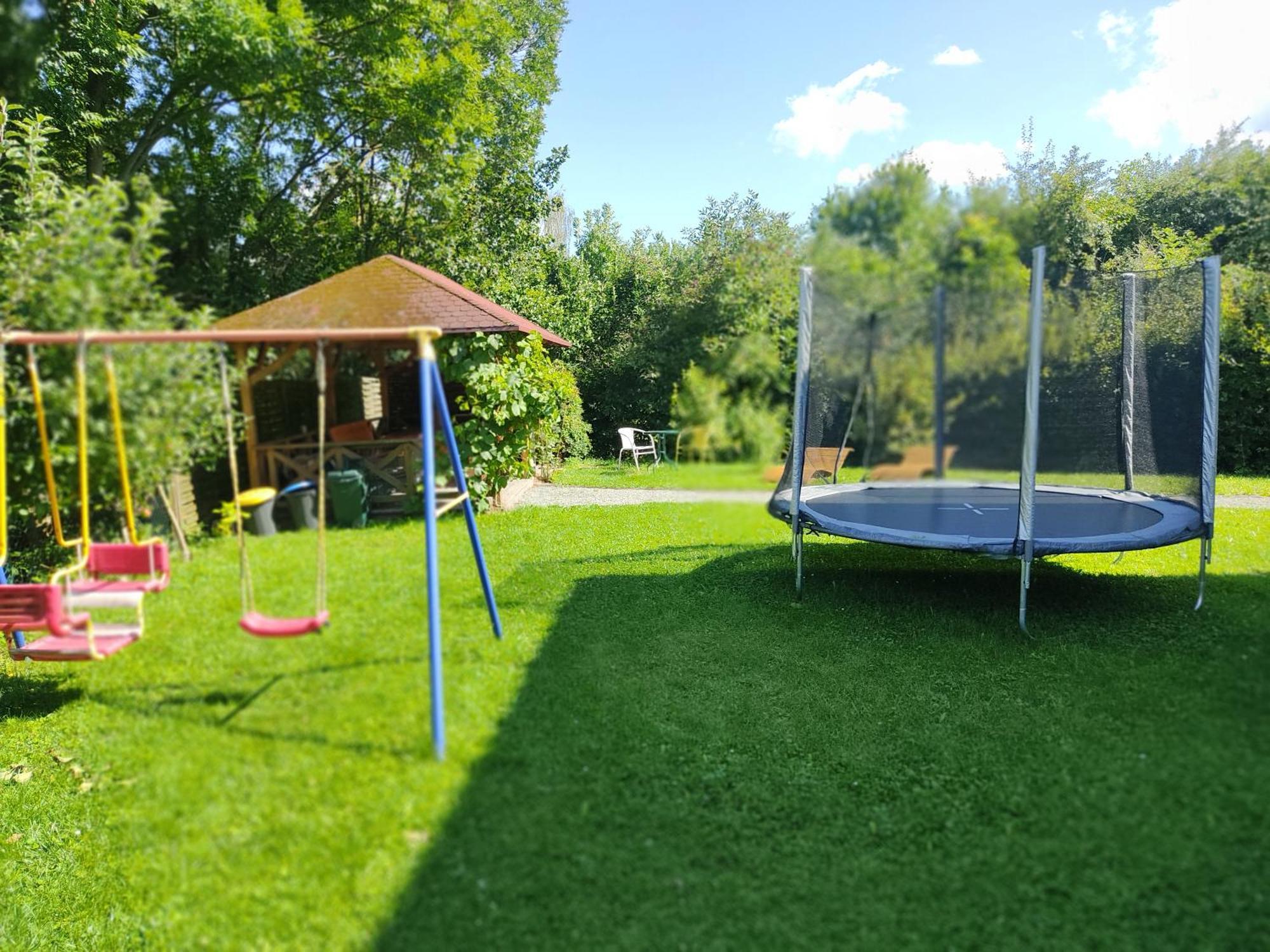 Wisniowy Sad Apartment Kudowa Zdroj Luaran gambar