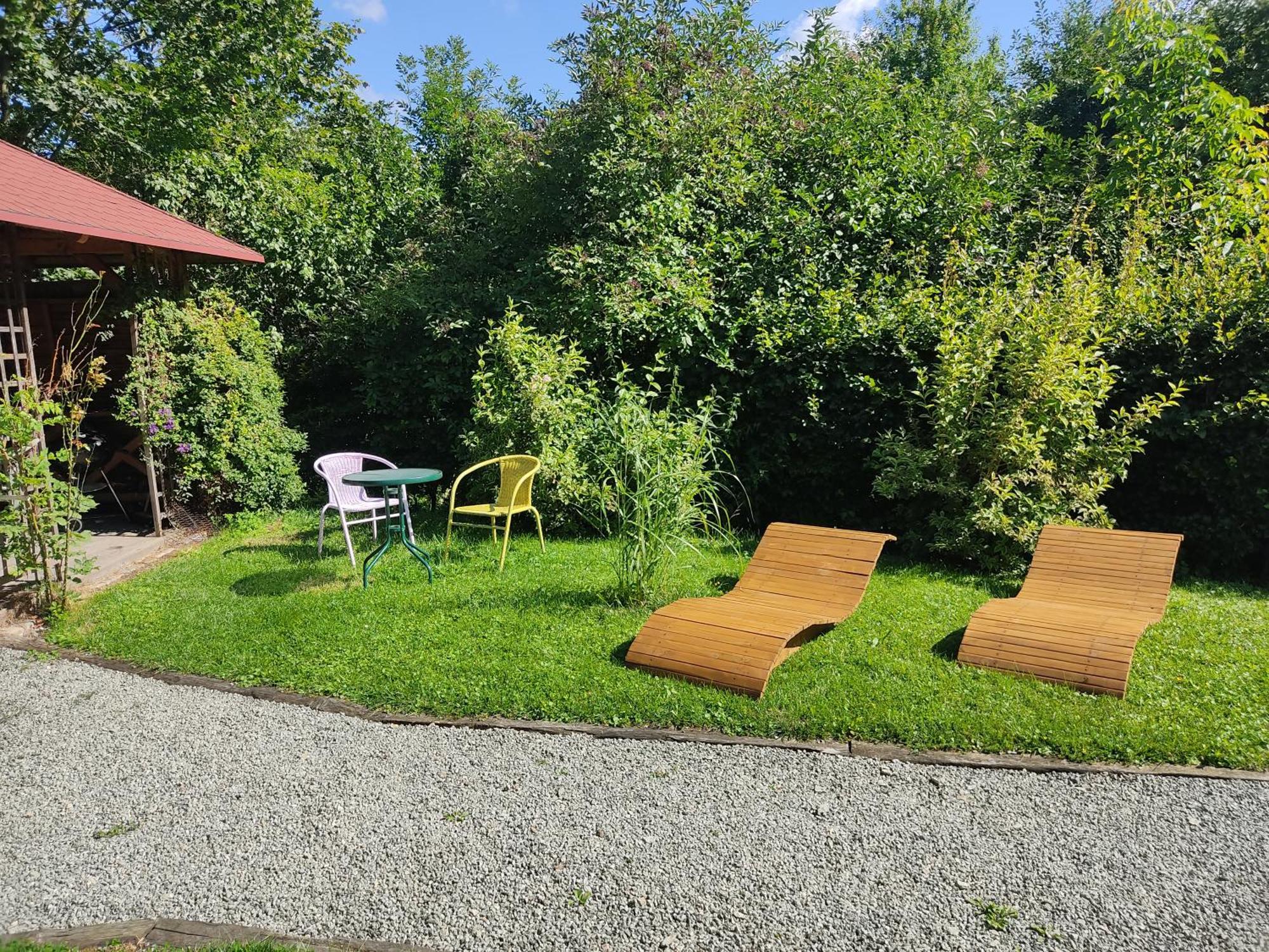Wisniowy Sad Apartment Kudowa Zdroj Luaran gambar